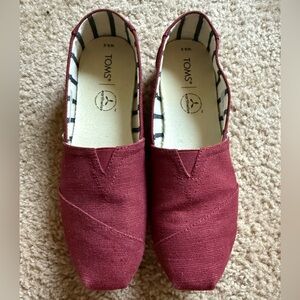 Toms Alpargata shoes, size 8.5, burgundy